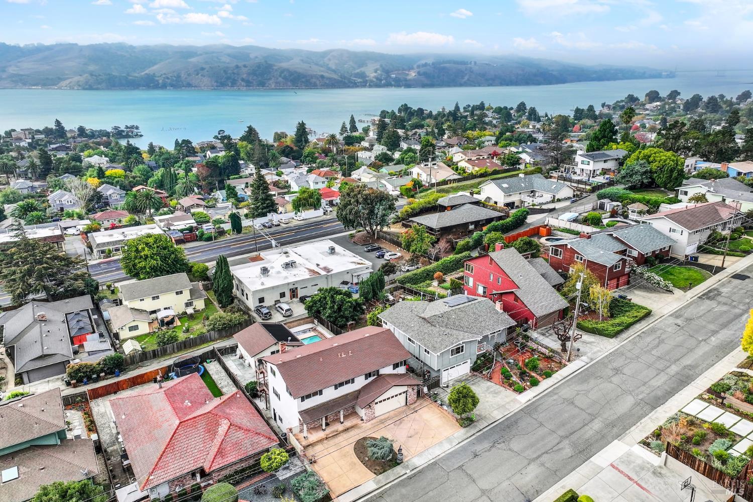 Benicia, California, 94510, United States, 4 Bedrooms Bedrooms, ,3 BathroomsBathrooms,Residential,For Sale,1989511