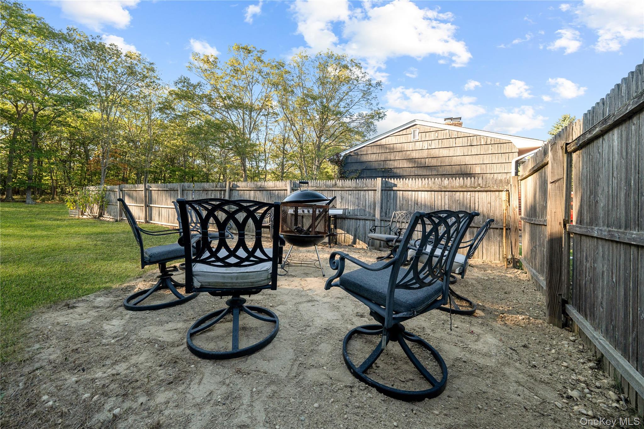 Yaphank, New York, 11980, United States, 4 Bedrooms Bedrooms, ,3 BathroomsBathrooms,Residential,For Sale,1957839