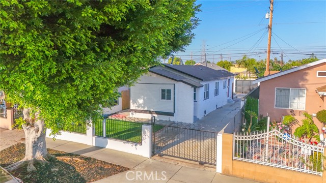 Los Angeles, California, 90002, United States, 3 Bedrooms Bedrooms, ,2 BathroomsBathrooms,Residential,For Sale,1928676