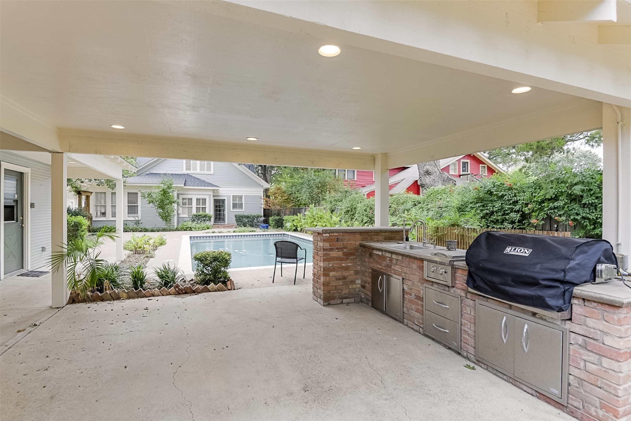 Waxahachie, Texas, 75165, United States, 5 Bedrooms Bedrooms, ,4 BathroomsBathrooms,Residential,For Sale,1940527