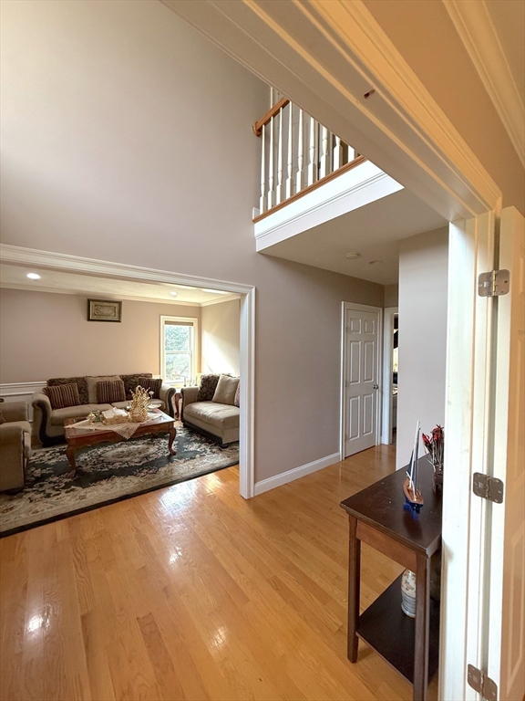 Middleton, Massachusetts, 01949, United States, 4 Bedrooms Bedrooms, ,4 BathroomsBathrooms,Residential,For Sale,1990788