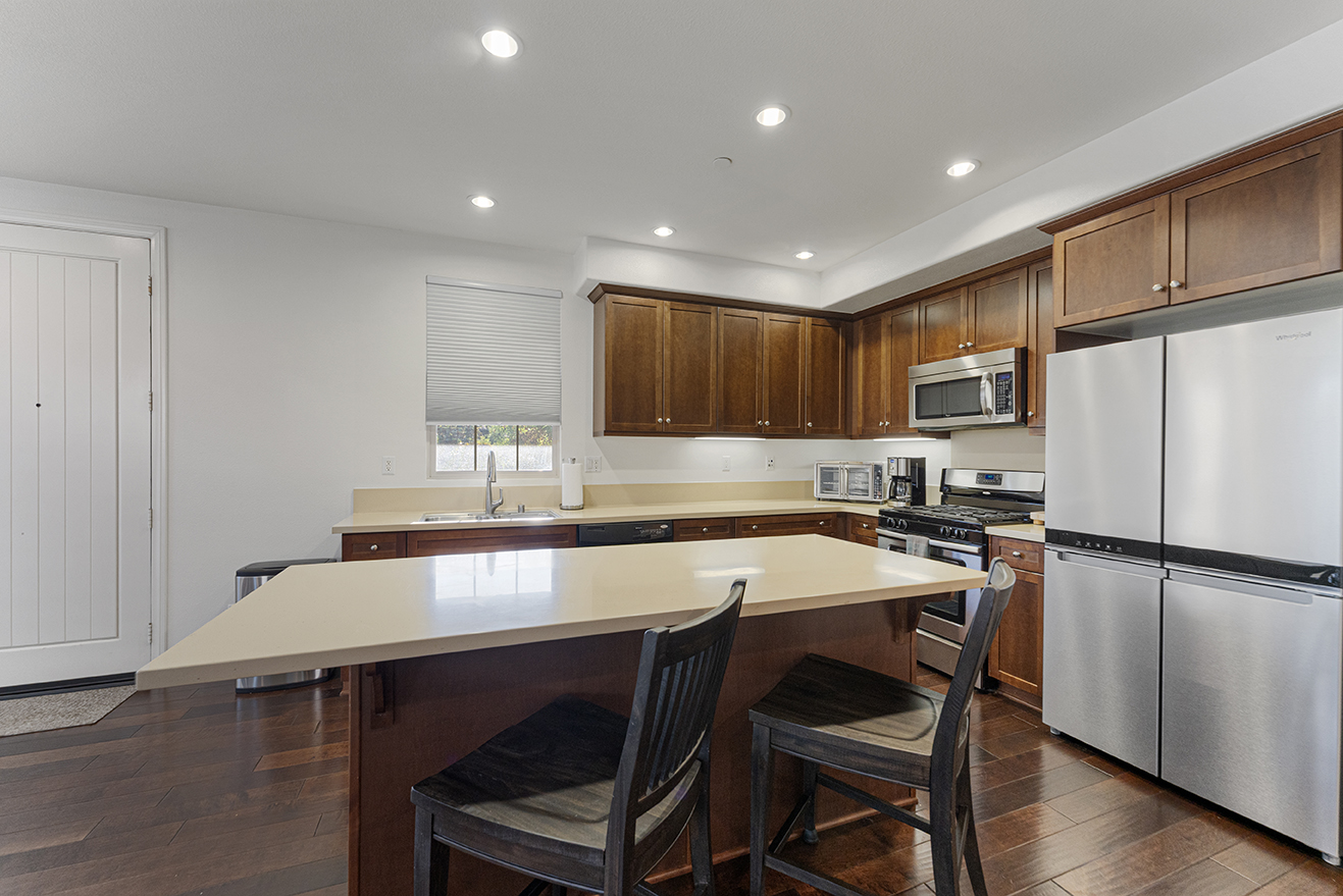 Ontario, California, 91761, United States, 2 Bedrooms Bedrooms, ,2 BathroomsBathrooms,Residential,For Sale,1928466