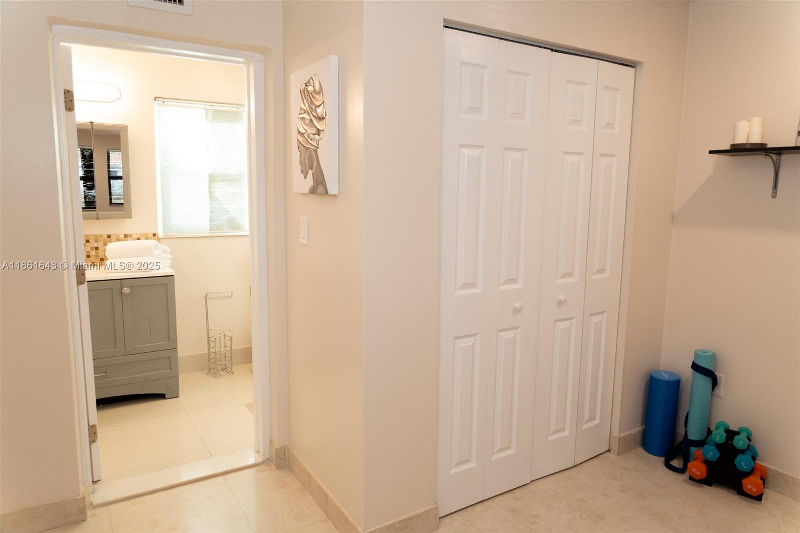 Dania Beach, Florida, 33004, United States, 3 Bedrooms Bedrooms, ,2 BathroomsBathrooms,Residential,For Sale,1926458