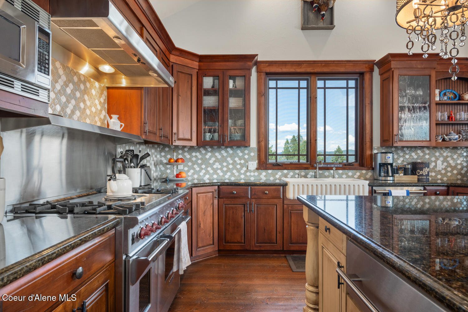Coeur d'Alene, Idaho, 83814, United States, 4 Bedrooms Bedrooms, ,4 BathroomsBathrooms,Residential,For Sale,1909432