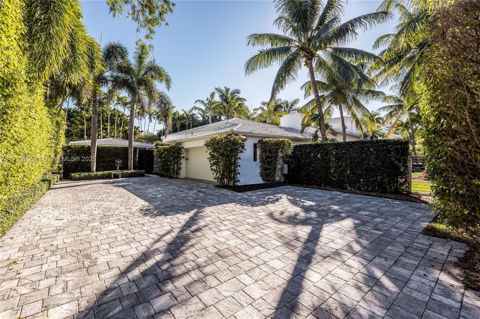 Miami Beach, Florida, 33140, United States, 7 Bedrooms Bedrooms, ,6 BathroomsBathrooms,Residential,For Sale,1794906