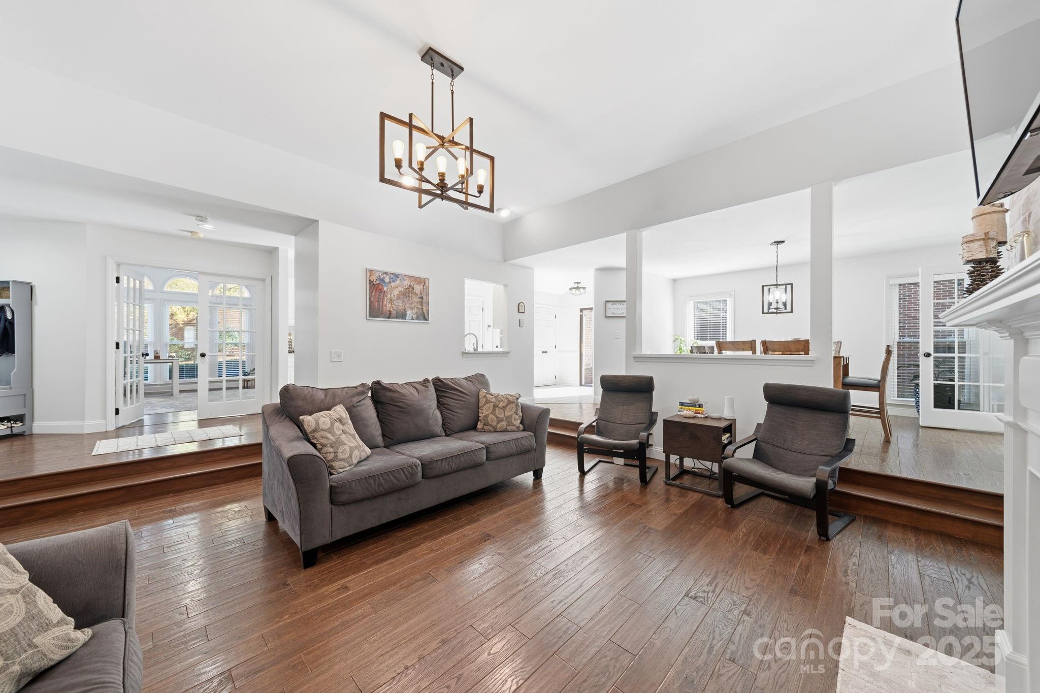 Charlotte, North Carolina, 28226, United States, 3 Bedrooms Bedrooms, ,2 BathroomsBathrooms,Residential,For Sale,1991268