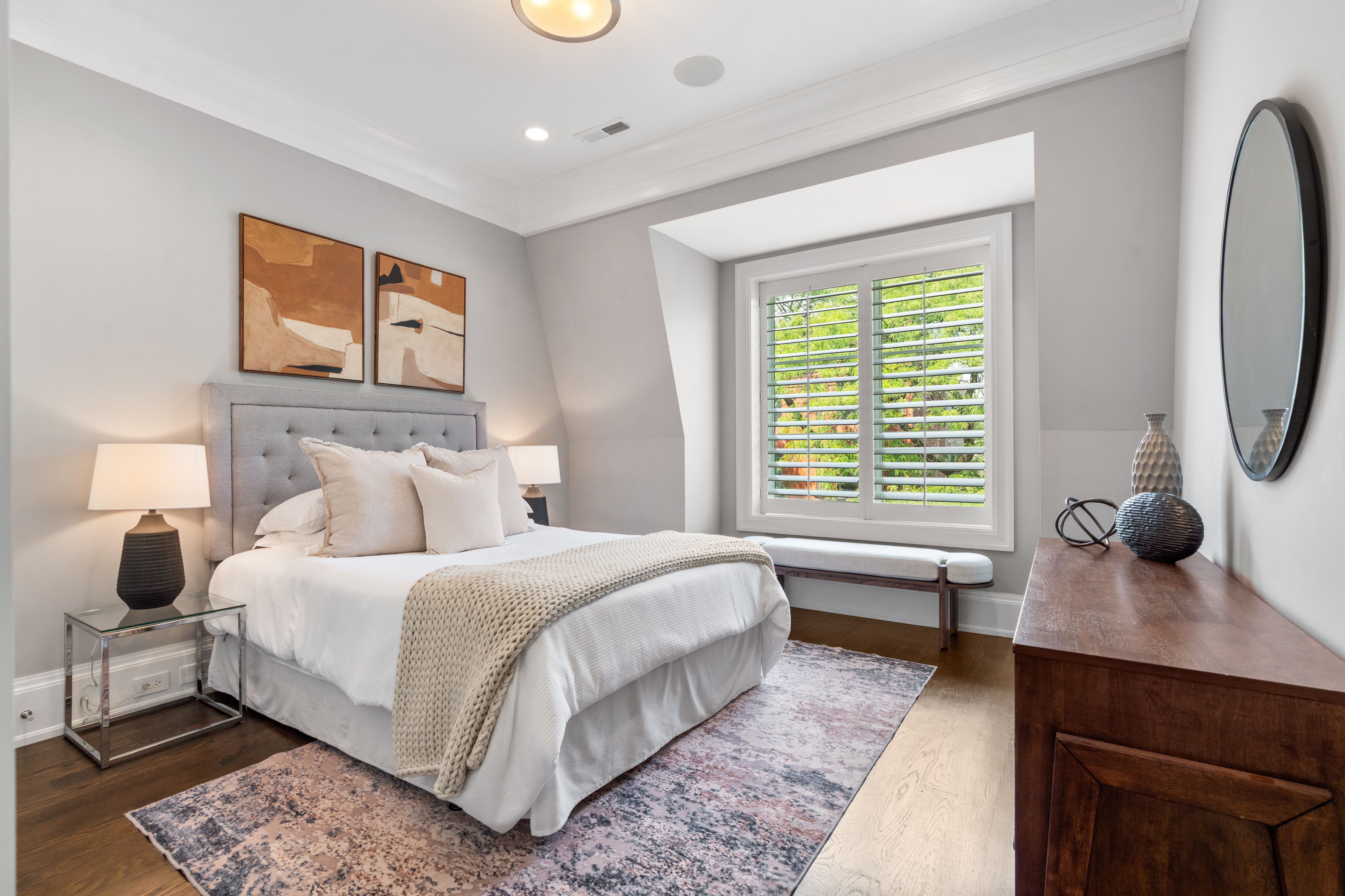  A Rare Opportunity to Own a 5,245-Square-Foot Single-Family Home - 物件實景