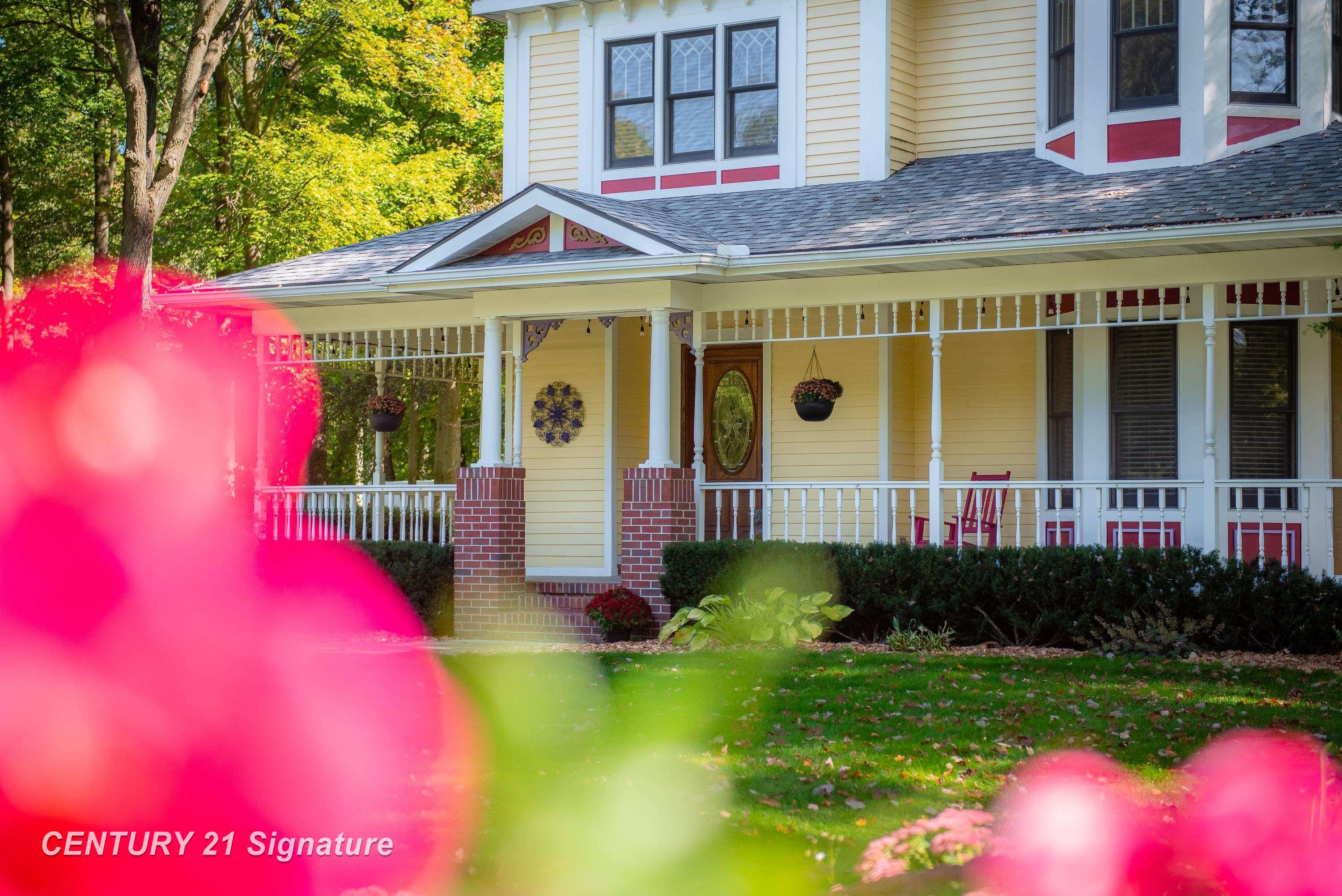 Midland, Michigan, 48642, United States, 5 Bedrooms Bedrooms, ,6 BathroomsBathrooms,Residential,For Sale,1977241