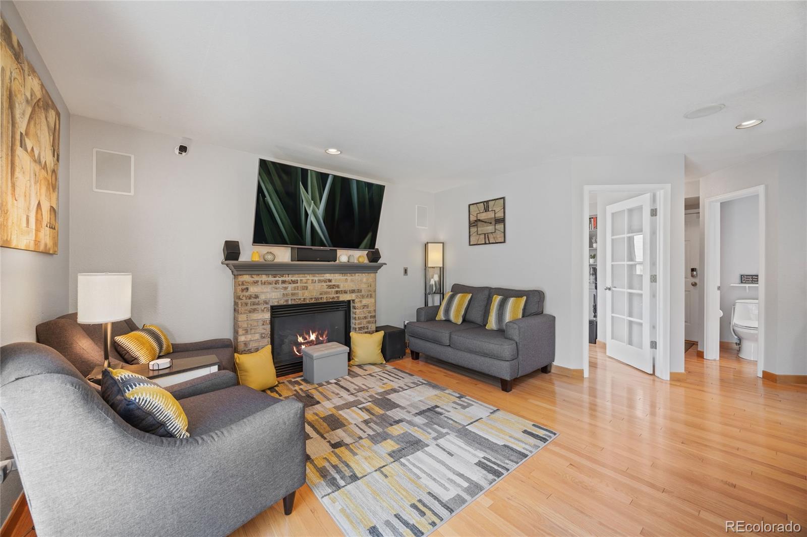 Aurora, Colorado, 80014, United States, 4 Bedrooms Bedrooms, ,2 BathroomsBathrooms,Residential,For Sale,1988194