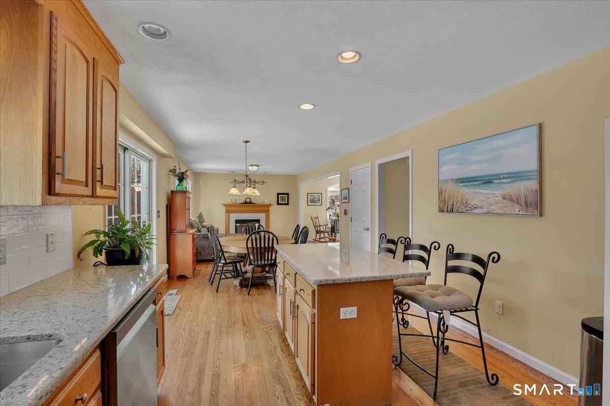 Southington, Connecticut, 06489, United States, 4 Bedrooms Bedrooms, ,4 BathroomsBathrooms,Residential,For Sale,2009677