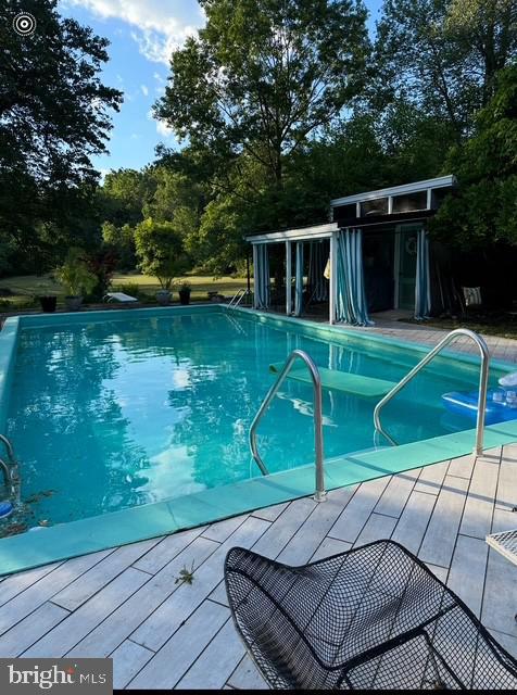 Fayetteville, Pennsylvania, 17222, United States, 3 Bedrooms Bedrooms, ,2 BathroomsBathrooms,Residential,For Sale,1928421