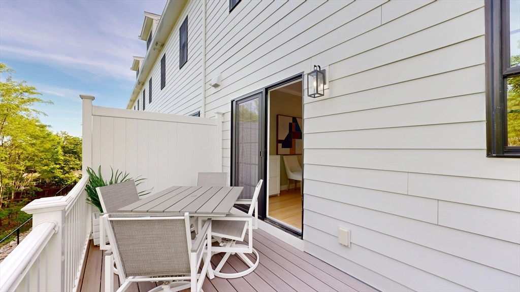 Peabody, Massachusetts, 01960, United States, 3 Bedrooms Bedrooms, ,4 BathroomsBathrooms,Residential,For Sale,2048851