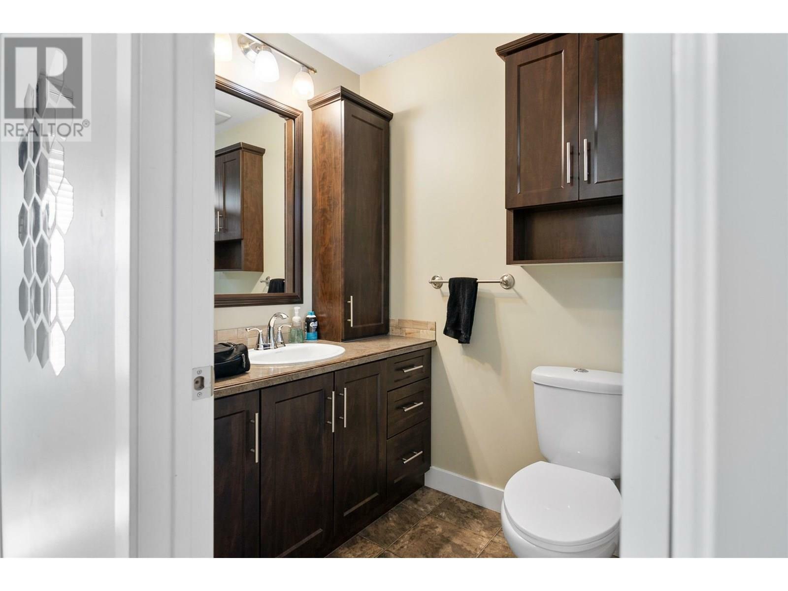 REVELSTOKE, British Columbia, V0E 2S1, CA, 2 Bedrooms Bedrooms, ,2 BathroomsBathrooms,Residential,For Sale,1874403