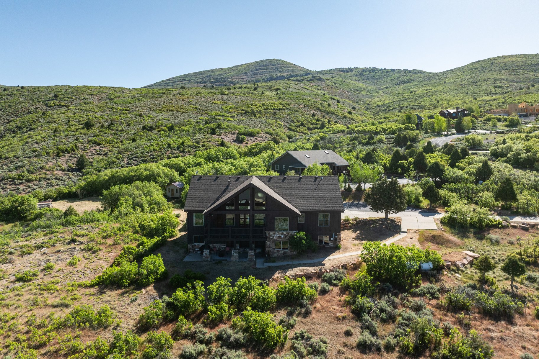  The Ultimate Multi-Generational Mountain Retreat Backing to 500 Acres of Open Sp - 物件實景