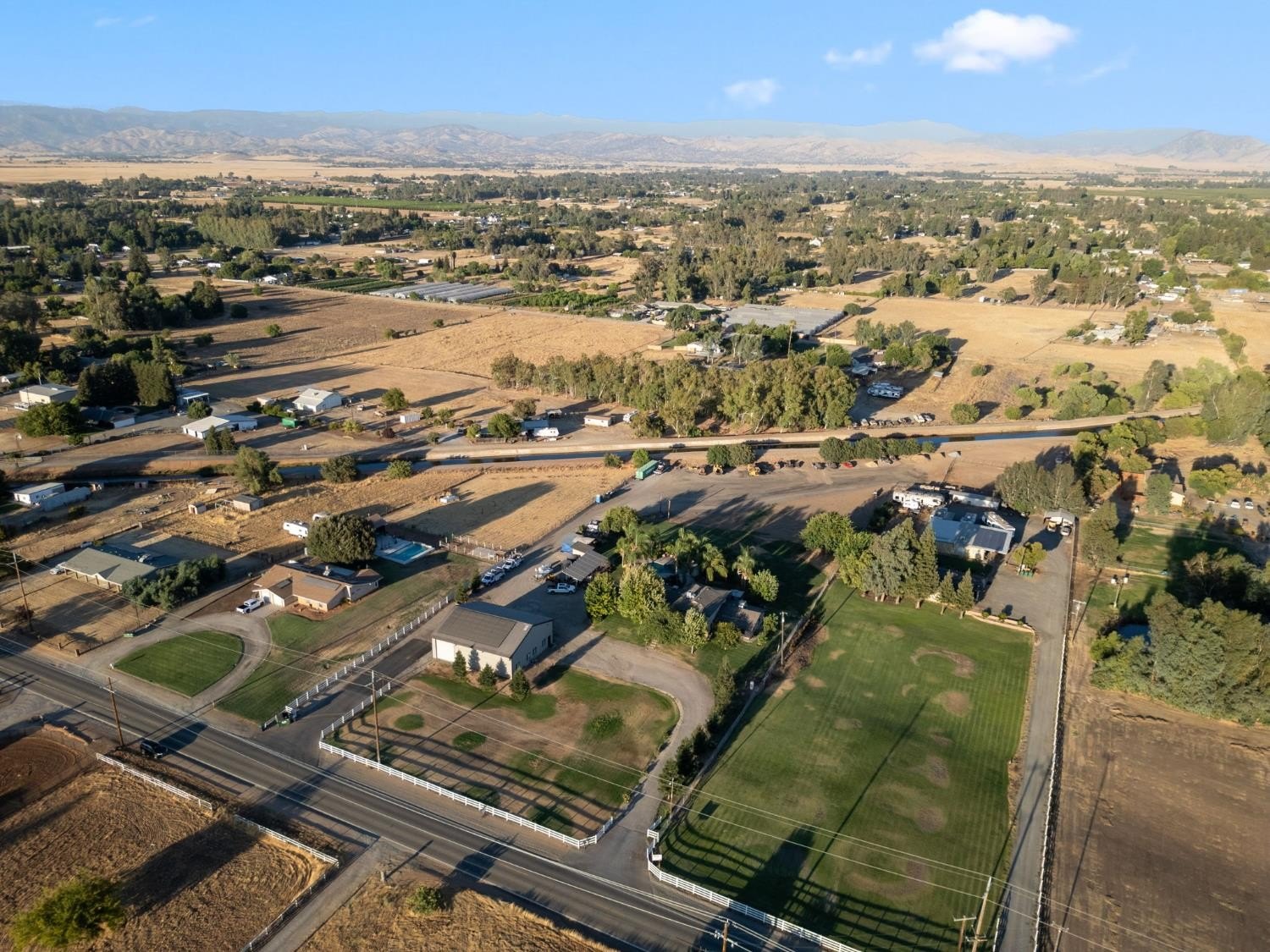 Clovis, California, 93619, United States, 4 Bedrooms Bedrooms, ,4 BathroomsBathrooms,Residential,For Sale,1924178