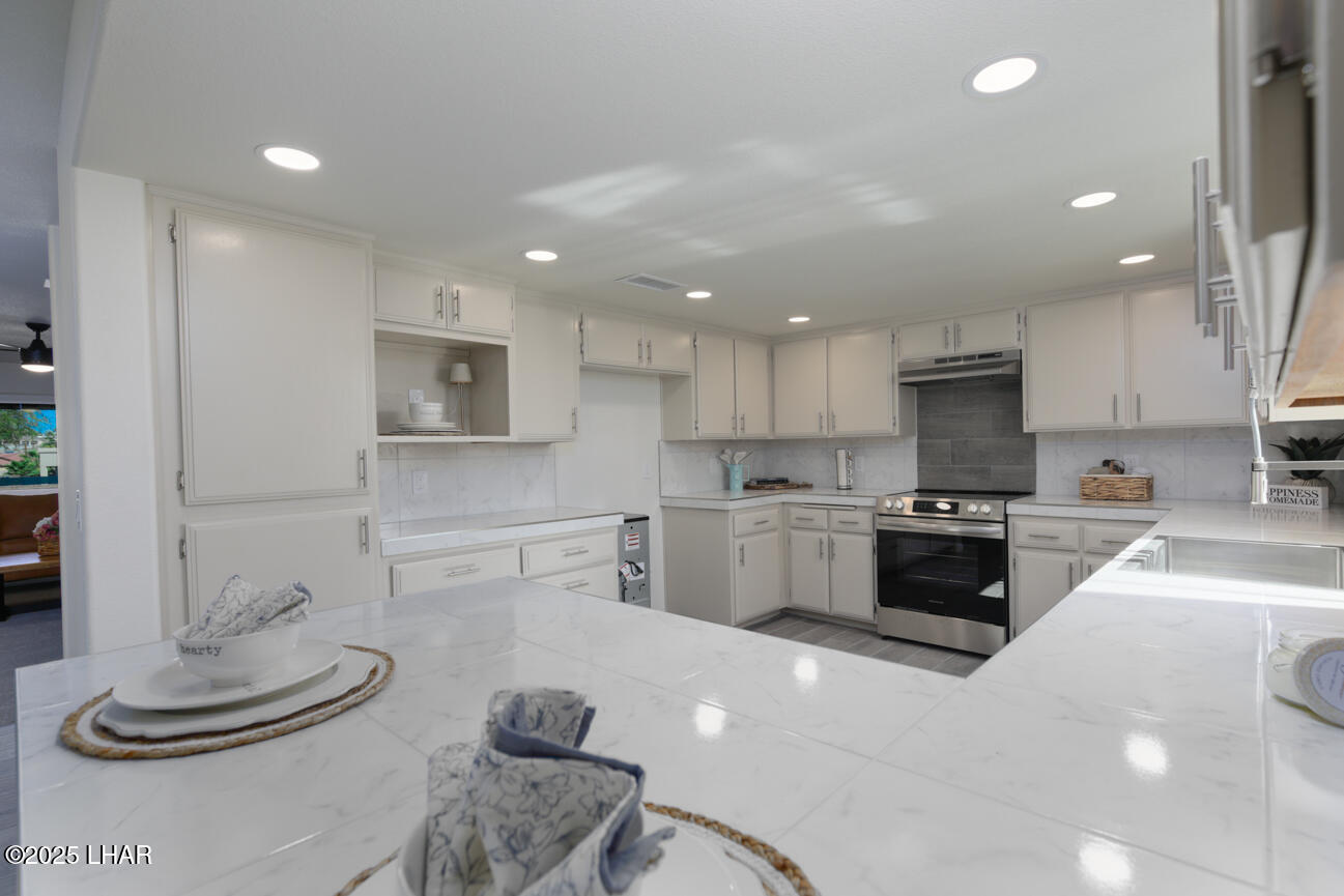 Lake Havasu City, Arizona, 86404, United States, 3 Bedrooms Bedrooms, ,1 BathroomBathrooms,Residential,For Sale,1987502