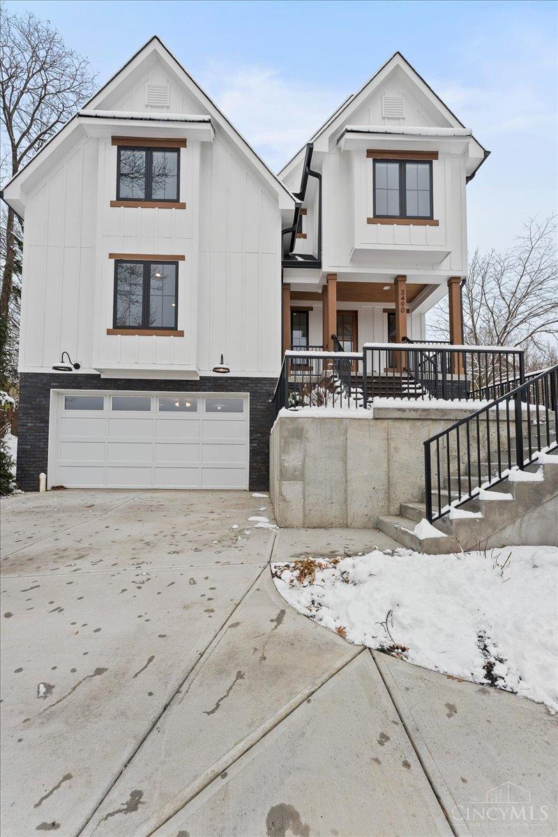 Blue Ash, Ohio, 45241, United States, 4 Bedrooms Bedrooms, ,4 BathroomsBathrooms,Residential,For Sale,2001661