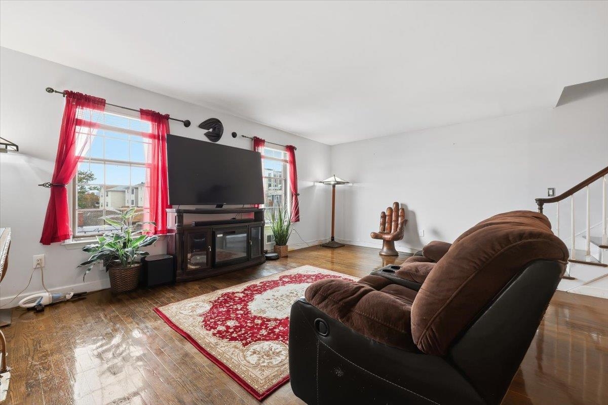 North Bergen, New Jersey, 07047, United States, 3 Bedrooms Bedrooms, ,3 BathroomsBathrooms,Residential,For Sale,1987703