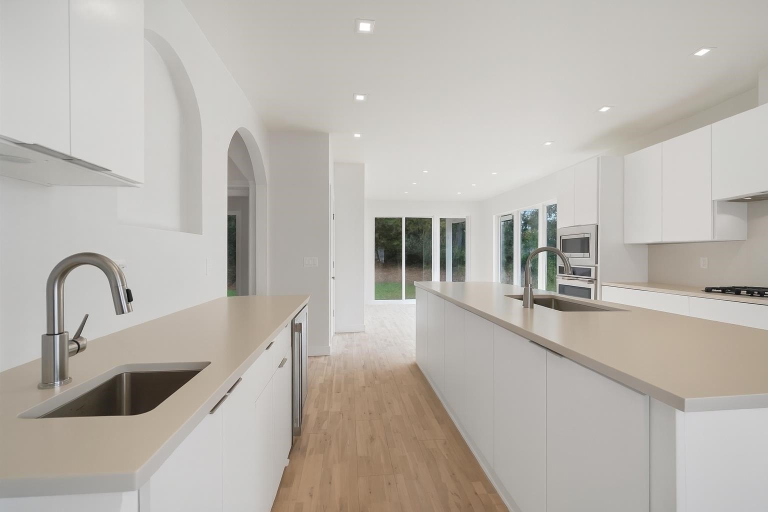 DE PERE, Wisconsin, 54115, United States, 2 Bedrooms Bedrooms, ,3 BathroomsBathrooms,Residential,For Sale,2005271