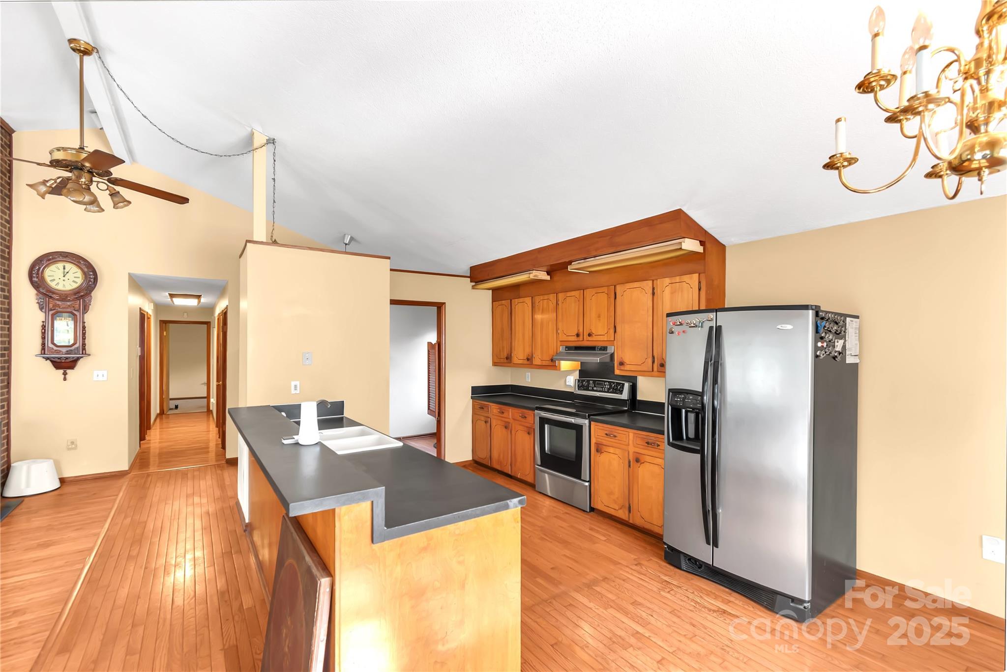 Kings Mountain, North Carolina, 28086, United States, 3 Bedrooms Bedrooms, ,3 BathroomsBathrooms,Residential,For Sale,1941598