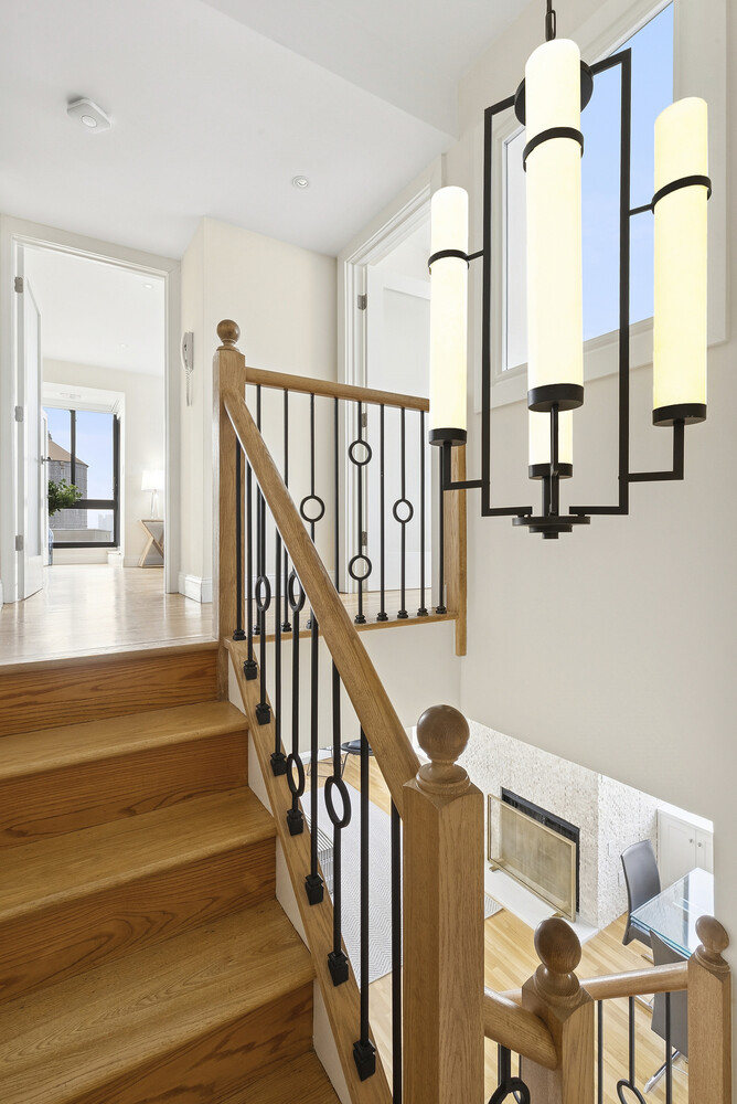 New York City, New York, 10014, United States, 2 Bedrooms Bedrooms, ,3 BathroomsBathrooms,Residential,For Sale,2000842