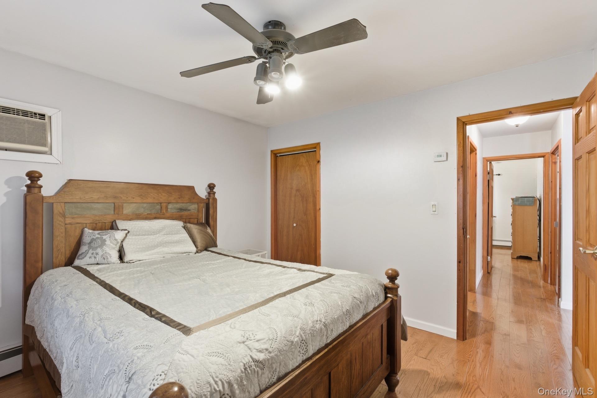 Lindenhurst, New York, 11757, United States, 3 Bedrooms Bedrooms, ,1 BathroomBathrooms,Residential,For Sale,1963707