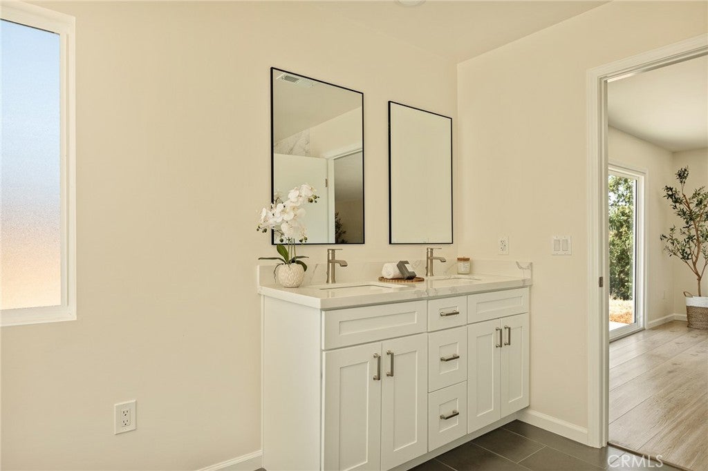 Redlands, California, 92373, United States, 4 Bedrooms Bedrooms, ,4 BathroomsBathrooms,Residential,For Sale,1900605