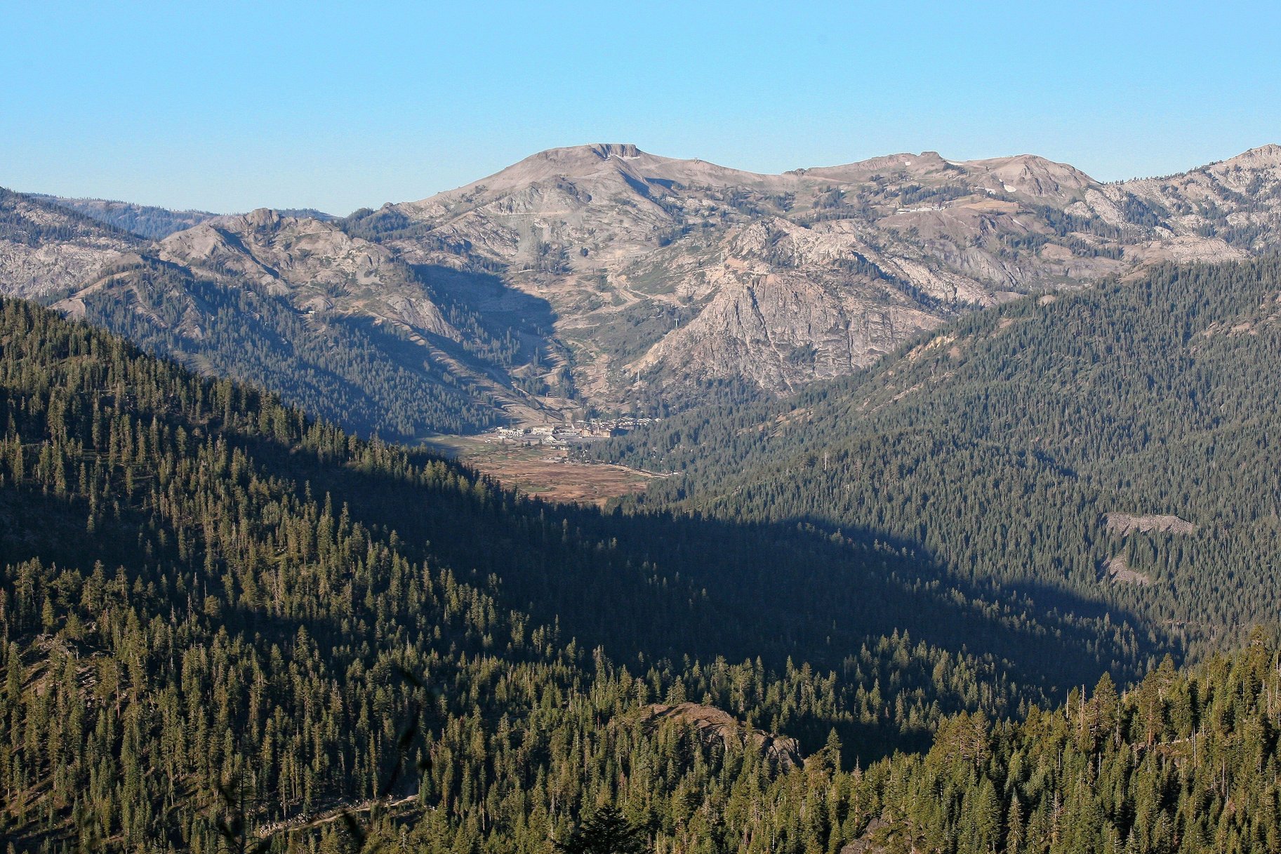  Quick Access to Palisades Tahoe Ski Area - 物件實景