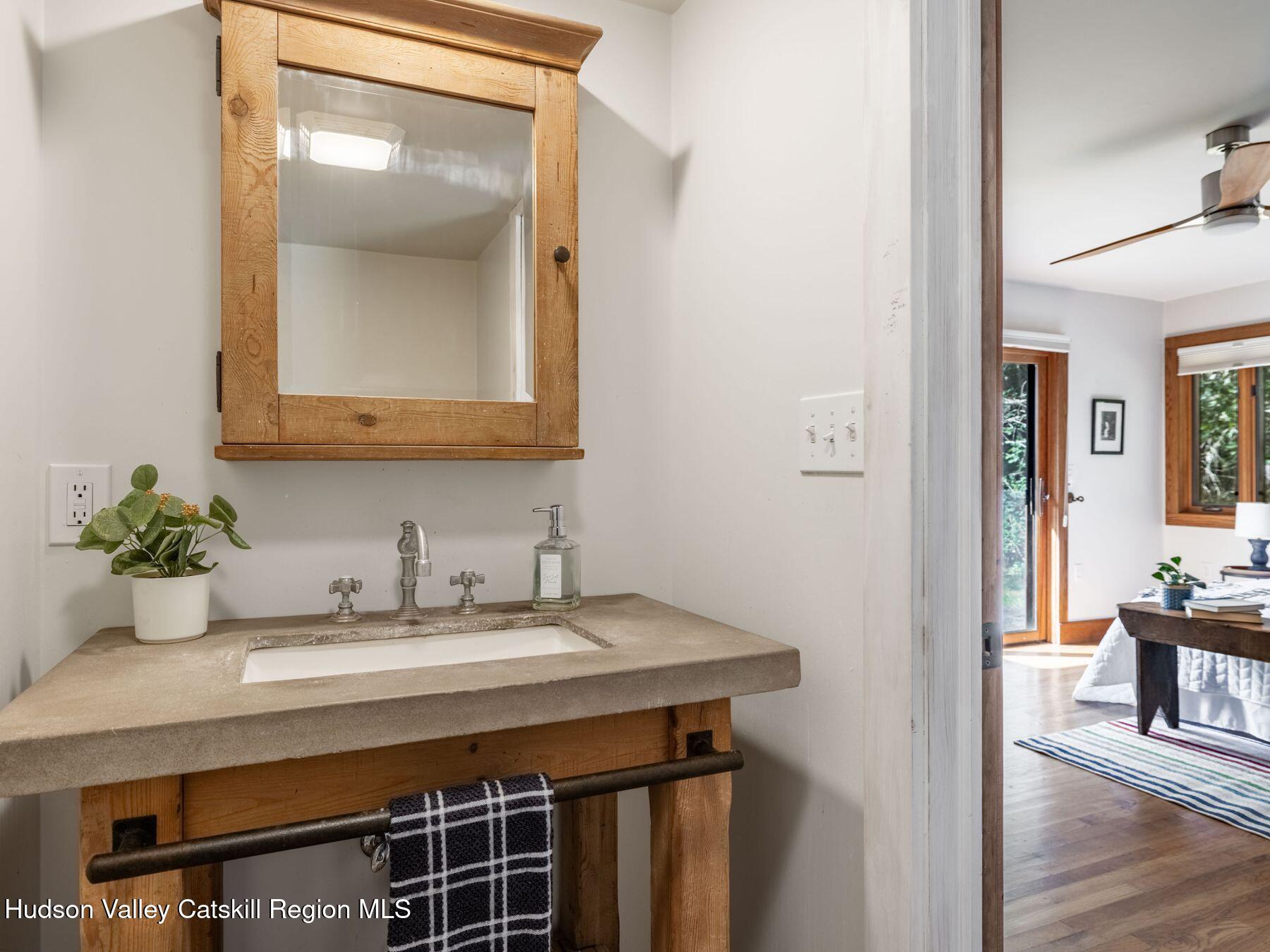 Saugerties, New York, 12477, United States, 3 Bedrooms Bedrooms, ,2 BathroomsBathrooms,Residential,For Sale,1933651