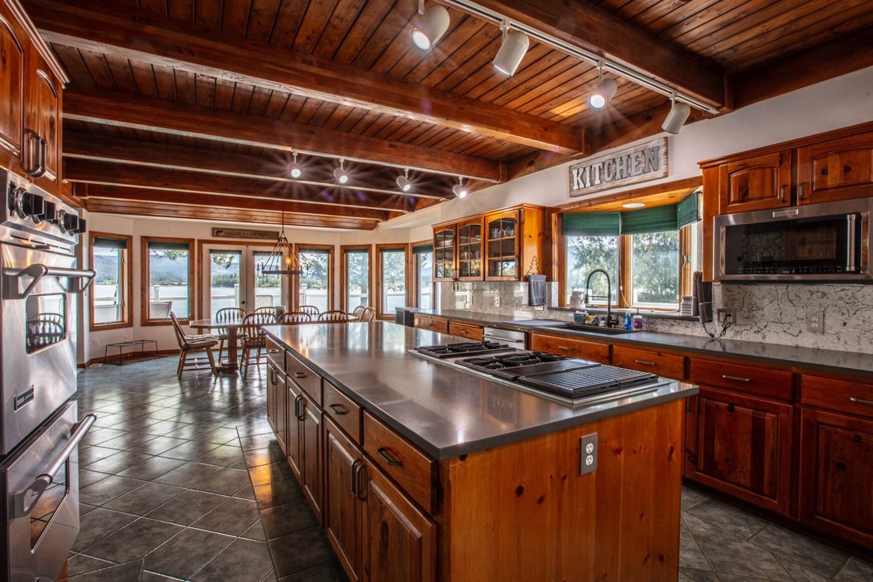  Waterfront Home Pend Oreille - 物件實景