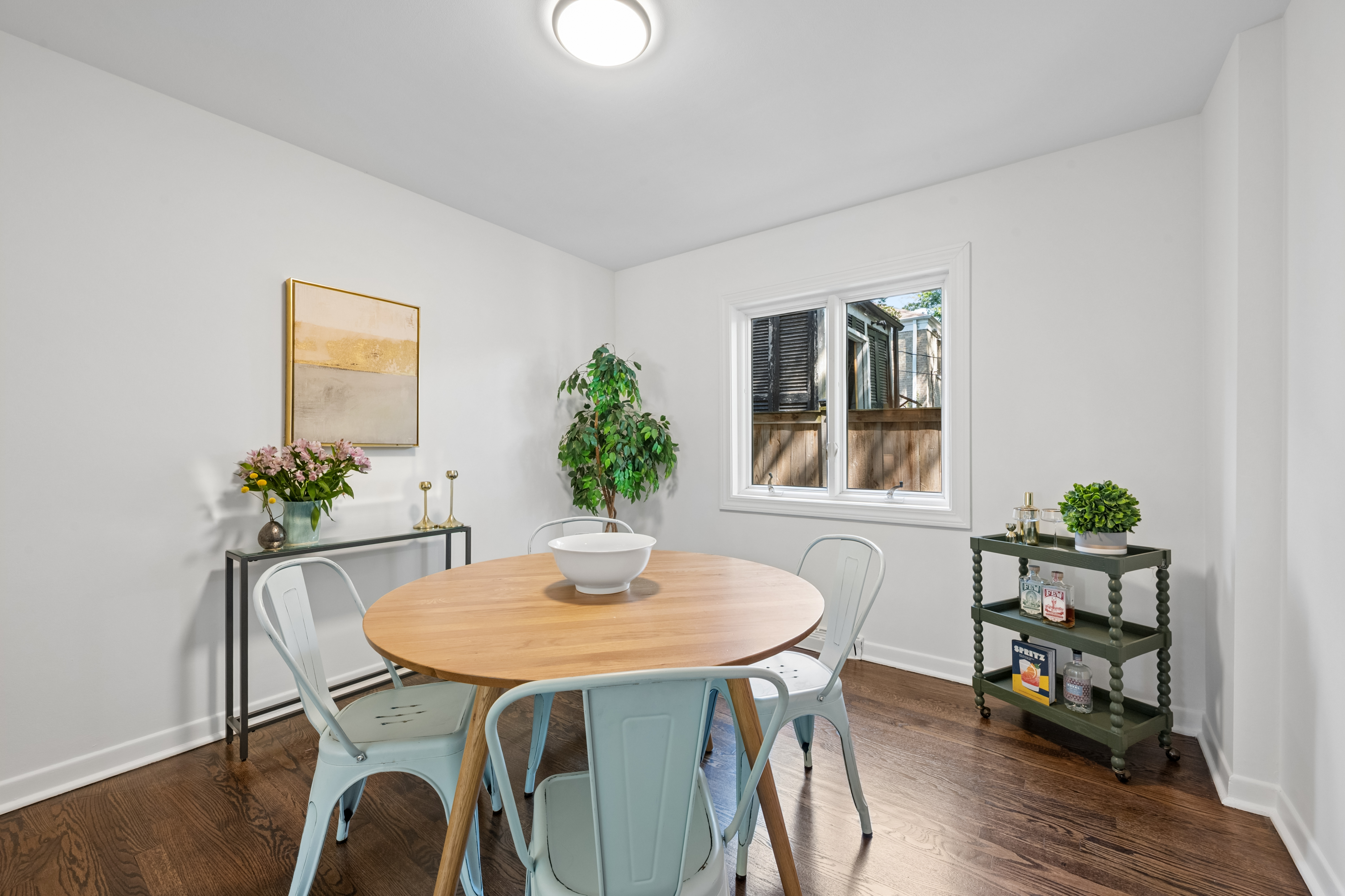  Freshly Updated and Ready to Move In - 物件實景