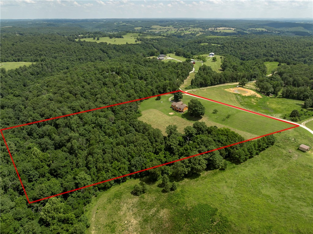 Huntsville, Arkansas, 72740, United States, 3 Bedrooms Bedrooms, ,4 BathroomsBathrooms,Residential,For Sale,1907713