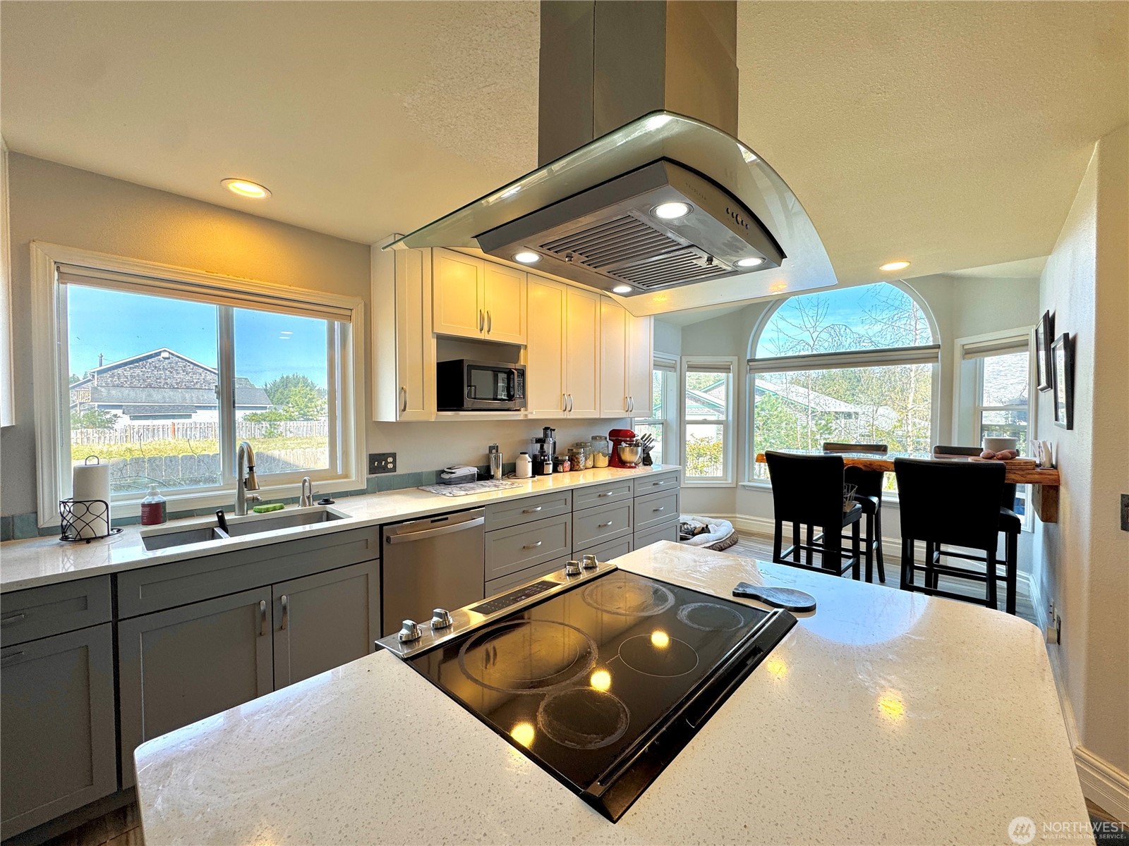 Long Beach, Washington, 98631, United States, 3 Bedrooms Bedrooms, ,2 BathroomsBathrooms,Residential,For Sale,1895276
