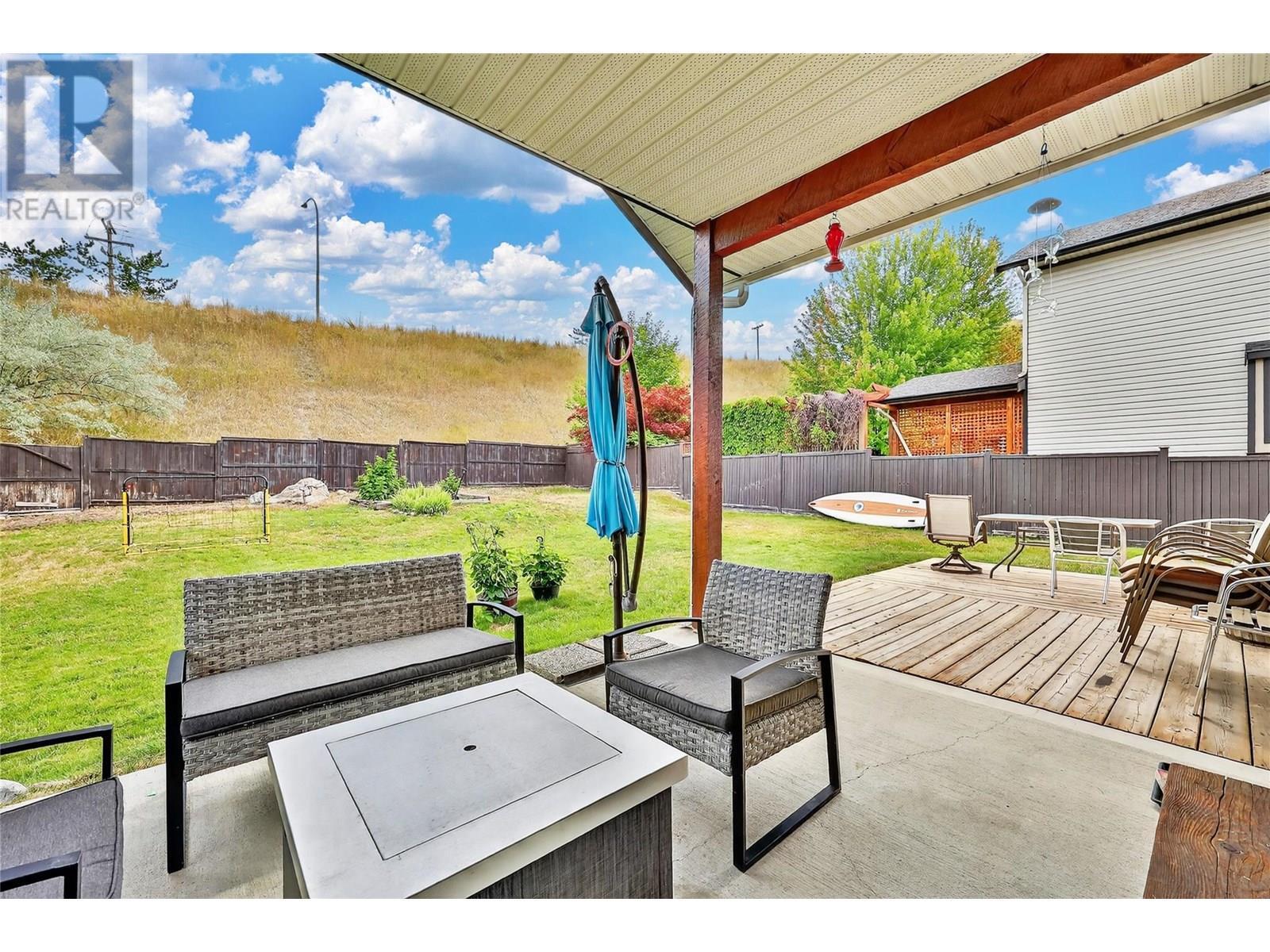KELOWNA, British Columbia, V1W 4X9, CA, 4 Bedrooms Bedrooms, ,3 BathroomsBathrooms,Residential,For Sale,1898520