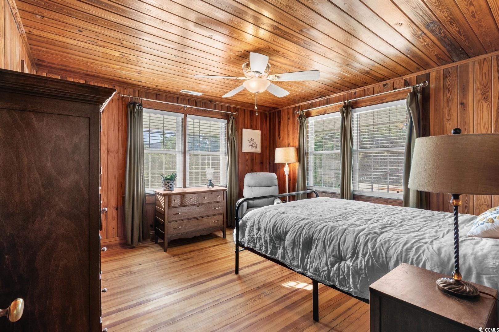 North Myrtle Beach, South Carolina, 29582, United States, 6 Bedrooms Bedrooms, ,3 BathroomsBathrooms,Residential,For Sale,1994221