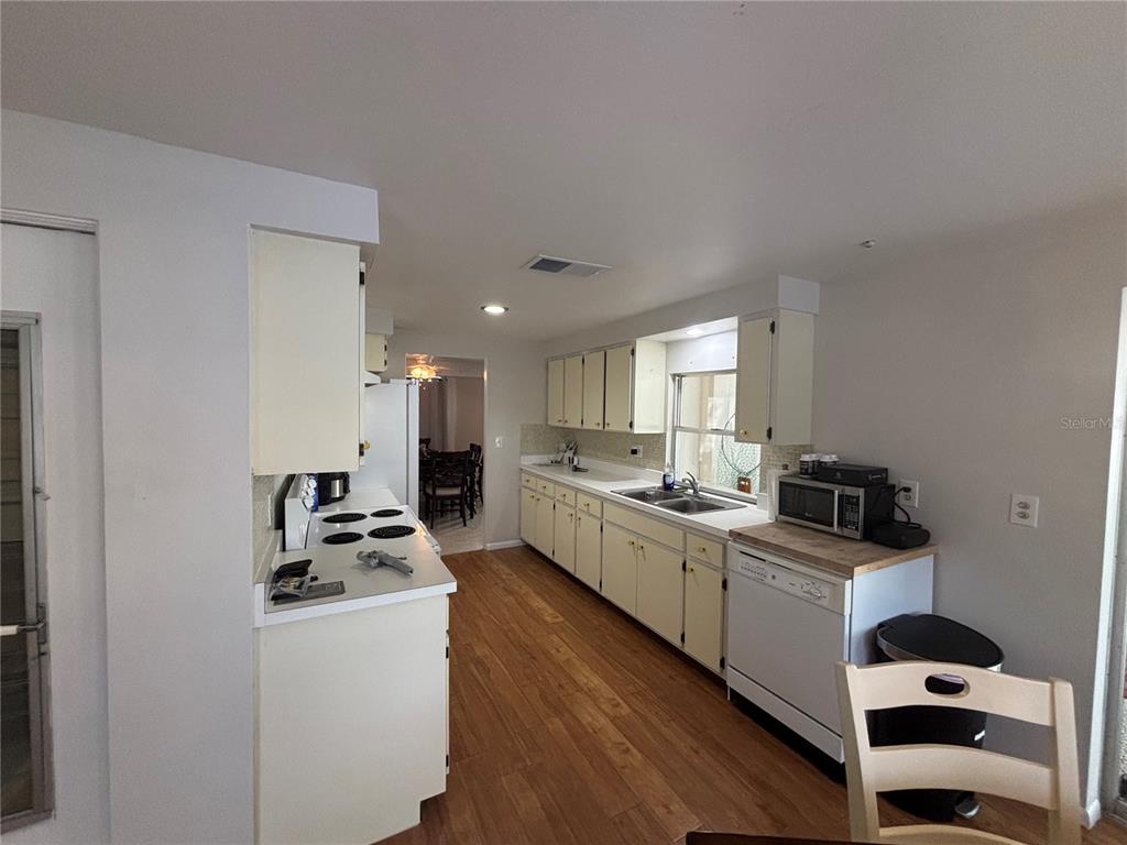 Palmetto, Florida, 34221, United States, 3 Bedrooms Bedrooms, ,3 BathroomsBathrooms,Residential,For Sale,1795200