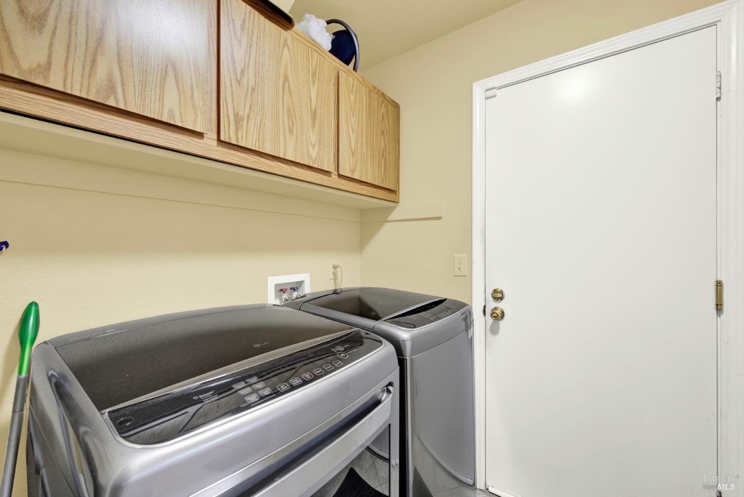 Fairfield, California, 94533, United States, 4 Bedrooms Bedrooms, ,3 BathroomsBathrooms,Residential,For Sale,1988376