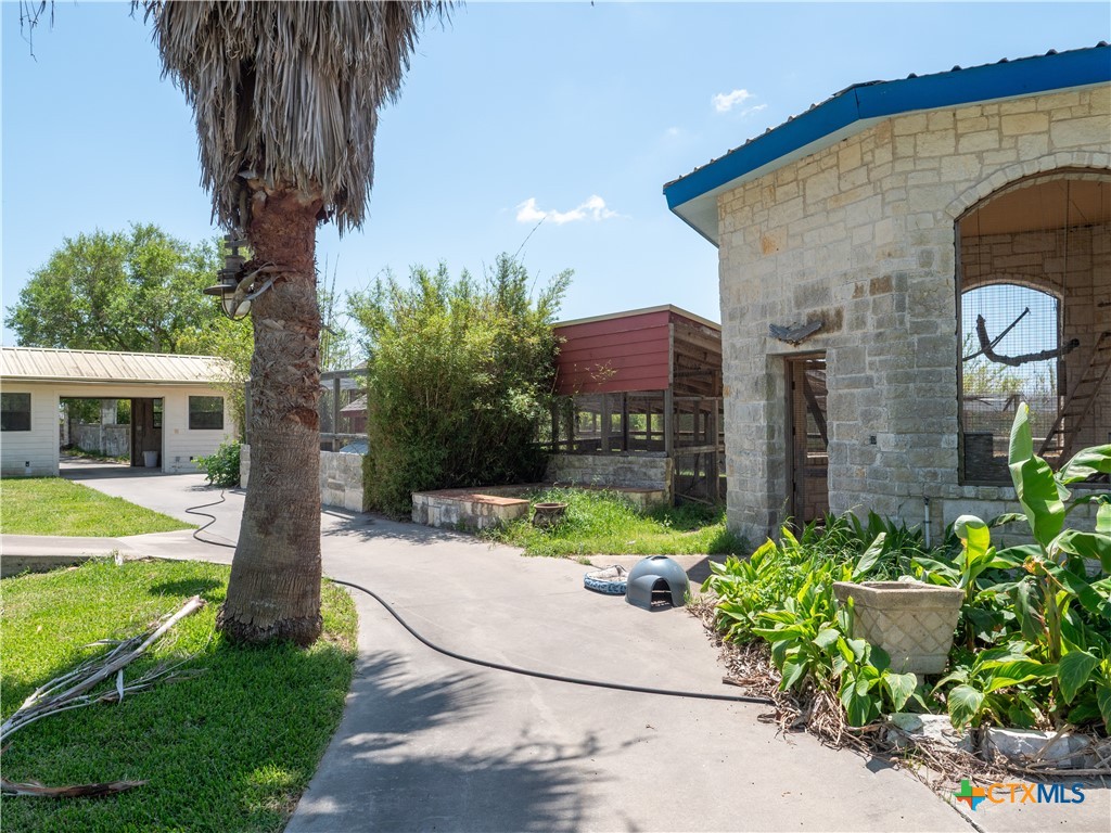 Edna, Texas, 77957, United States, 5 Bedrooms Bedrooms, ,5 BathroomsBathrooms,Residential,For Sale,1770365