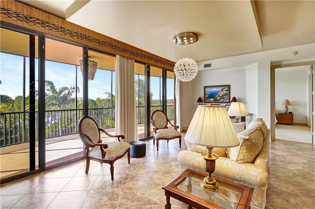 Fort Myers, Florida, 33907, United States, 2 Bedrooms Bedrooms, ,3 BathroomsBathrooms,Residential,For Sale,1994873