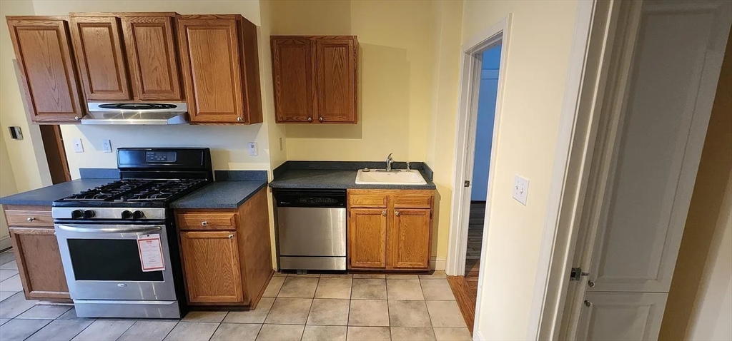 Mansfield, Massachusetts, 02048, United States, 6 Bedrooms Bedrooms, ,2 BathroomsBathrooms,Residential,For Sale,1988078