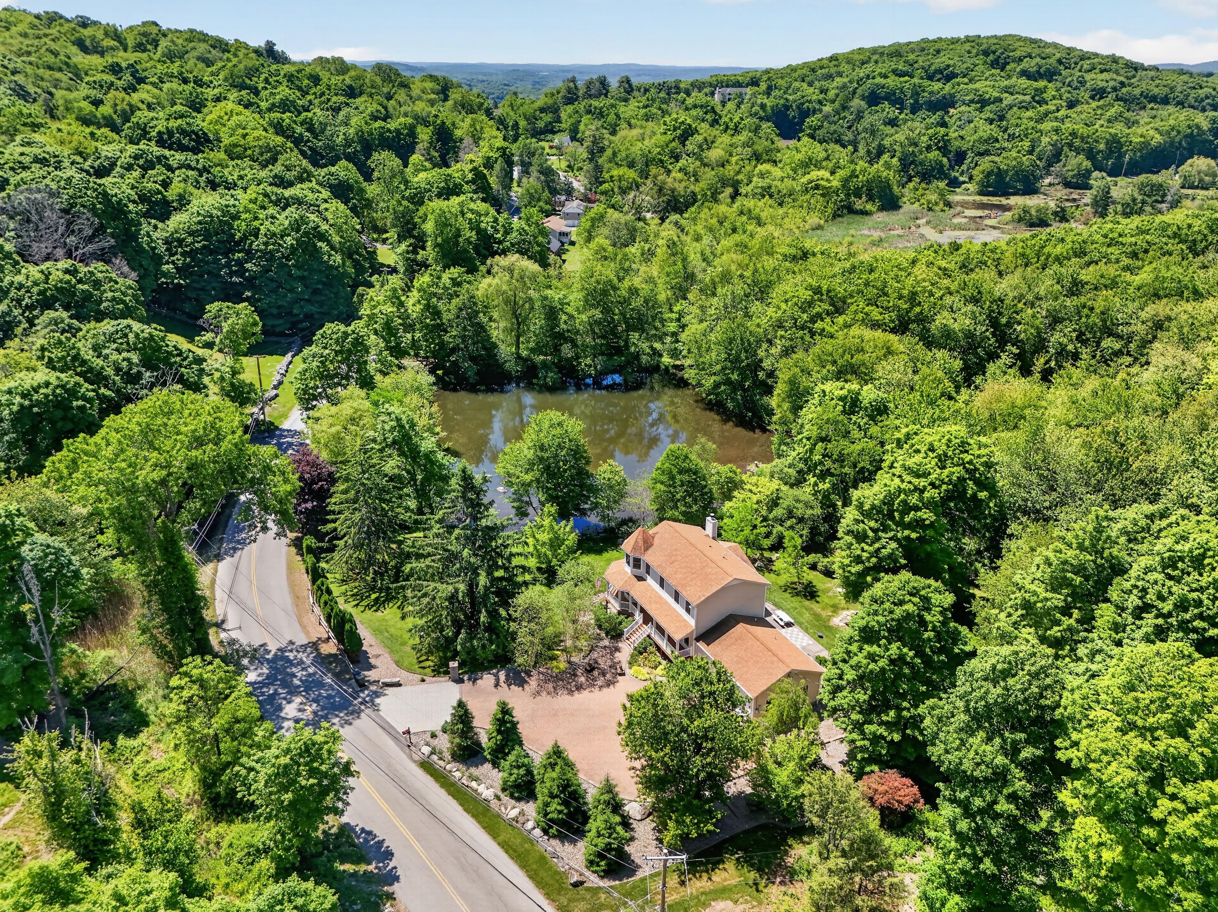  433 Barrett Hill Road - 物件實景