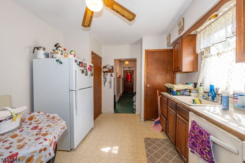 Haledon Boro, New Jersey, 07508, United States, 4 Bedrooms Bedrooms, ,3 BathroomsBathrooms,Residential,For Sale,1978211