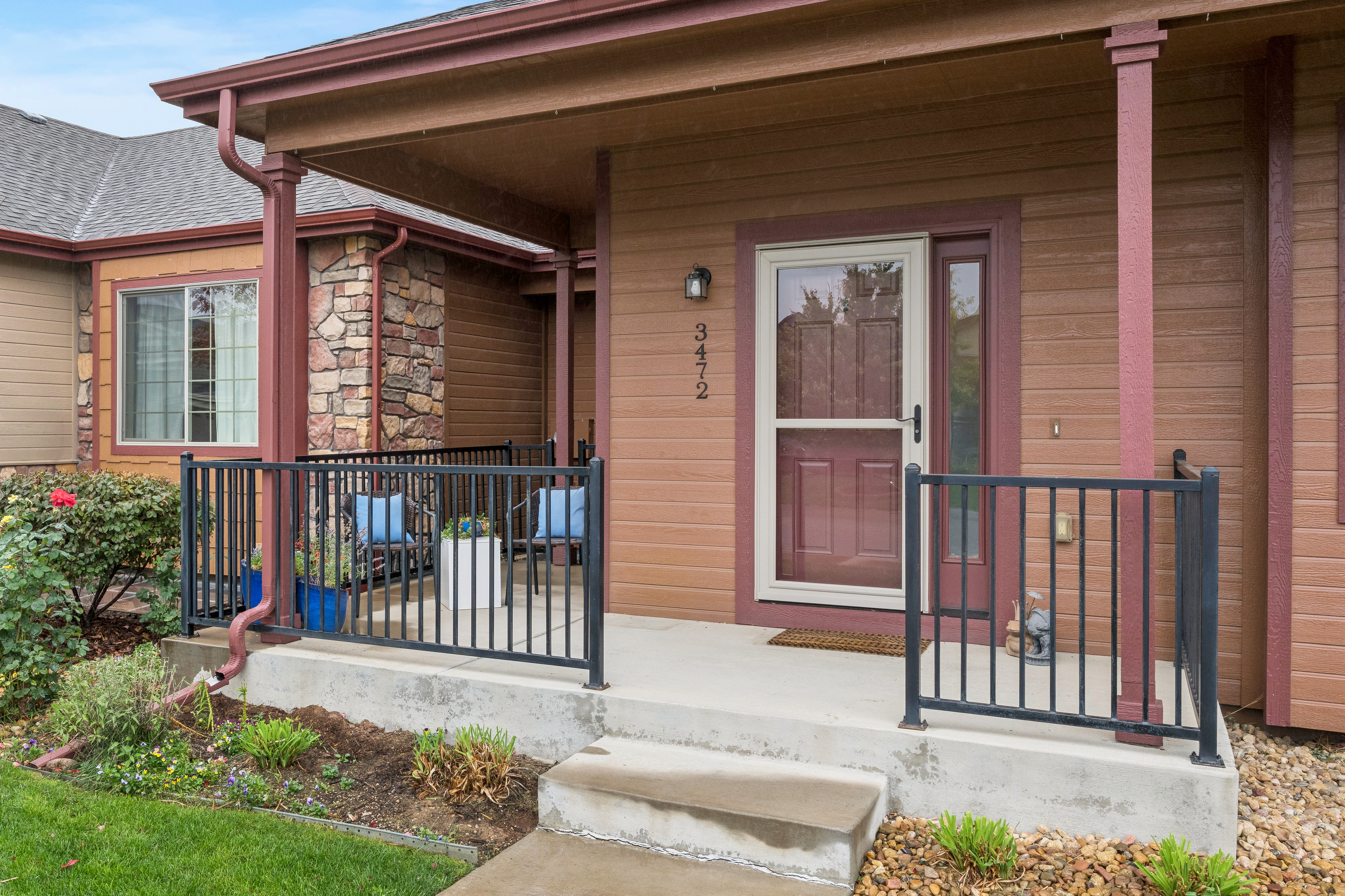  Truly Move-In Ready, Well-Maintained Duplex in the Desirable Town of Loveland - 物件實景