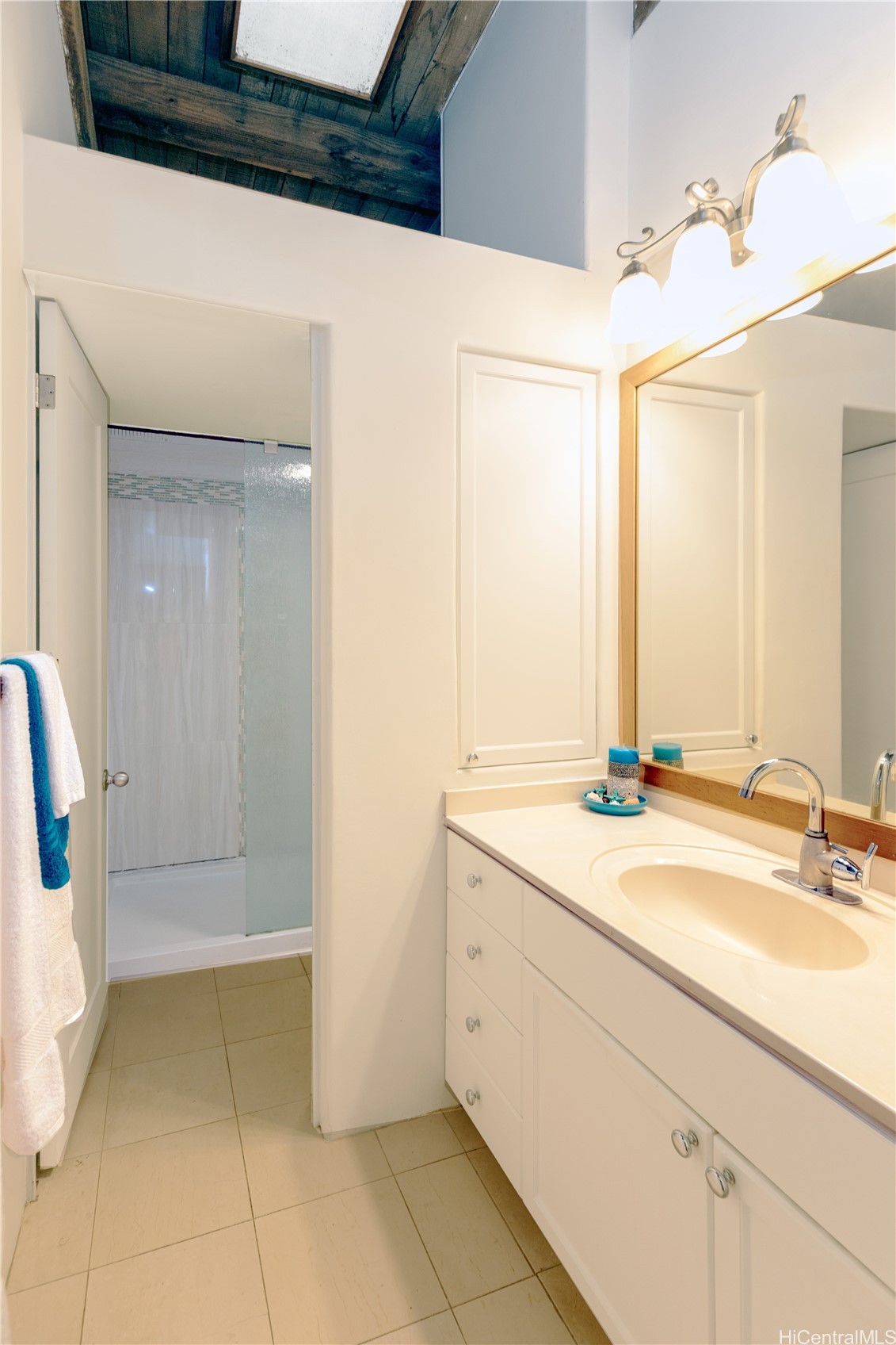 Kaneohe, Hawaii, 96744, United States, 2 Bedrooms Bedrooms, ,3 BathroomsBathrooms,Residential,For Sale,1988313