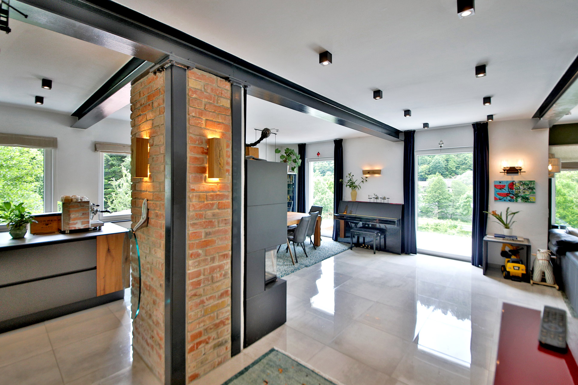  Refurbished family house - flooded with light &family-friendly with large garden - 物件實景