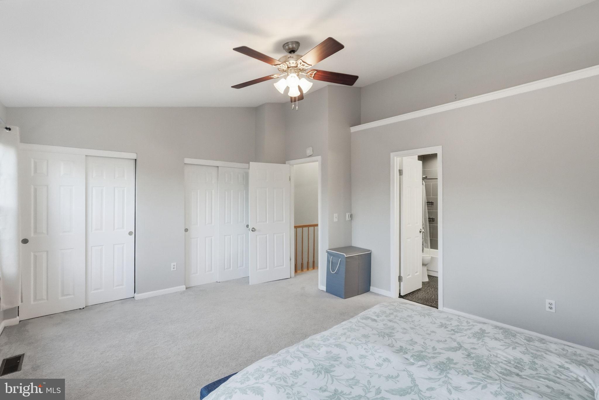 Fairfax, Virginia, 22033, United States, 2 Bedrooms Bedrooms, ,4 BathroomsBathrooms,Residential,For Sale,2001476