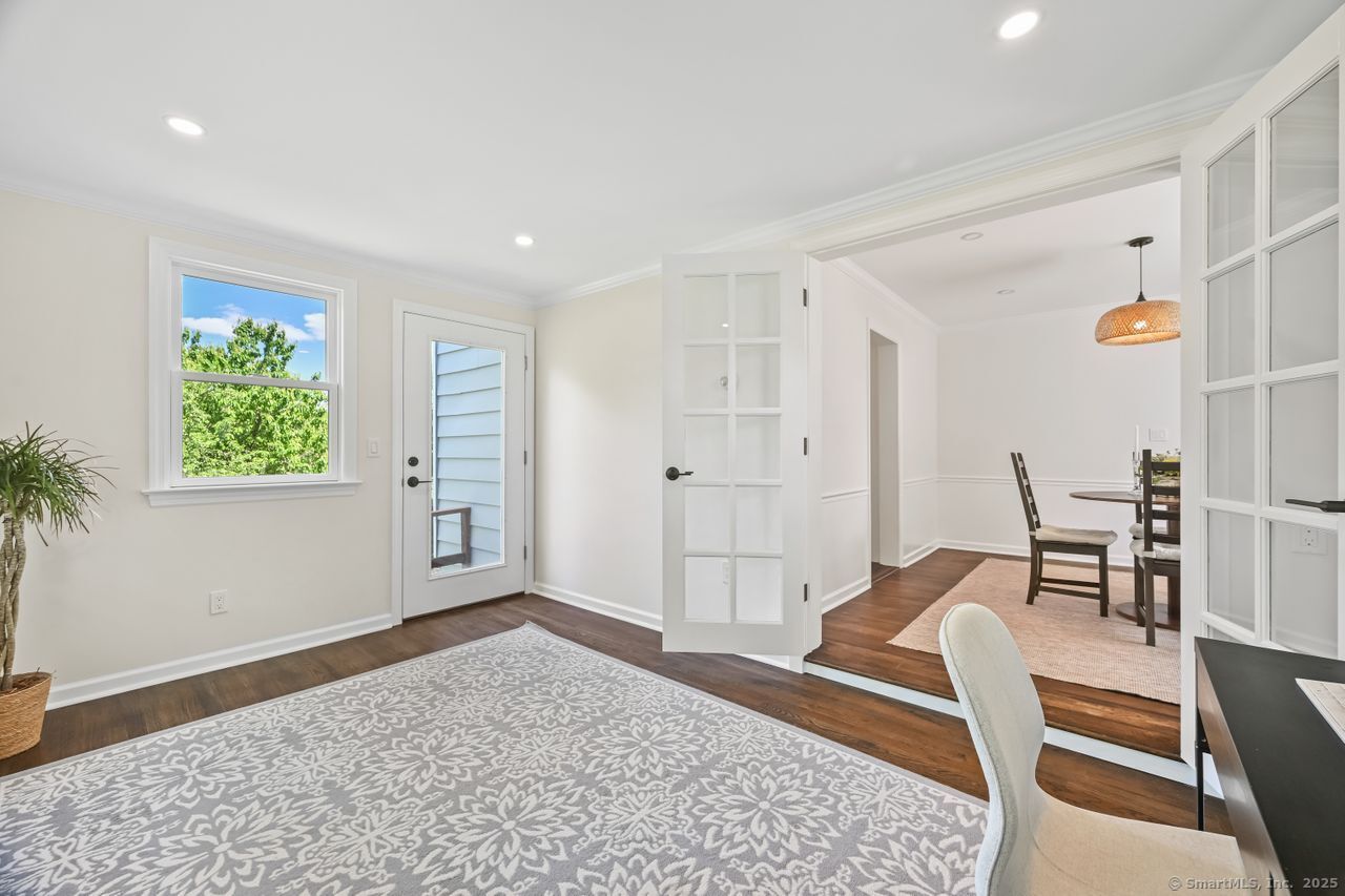 Stamford, Connecticut, 06902, United States, 3 Bedrooms Bedrooms, ,2 BathroomsBathrooms,Residential,For Sale,1837924