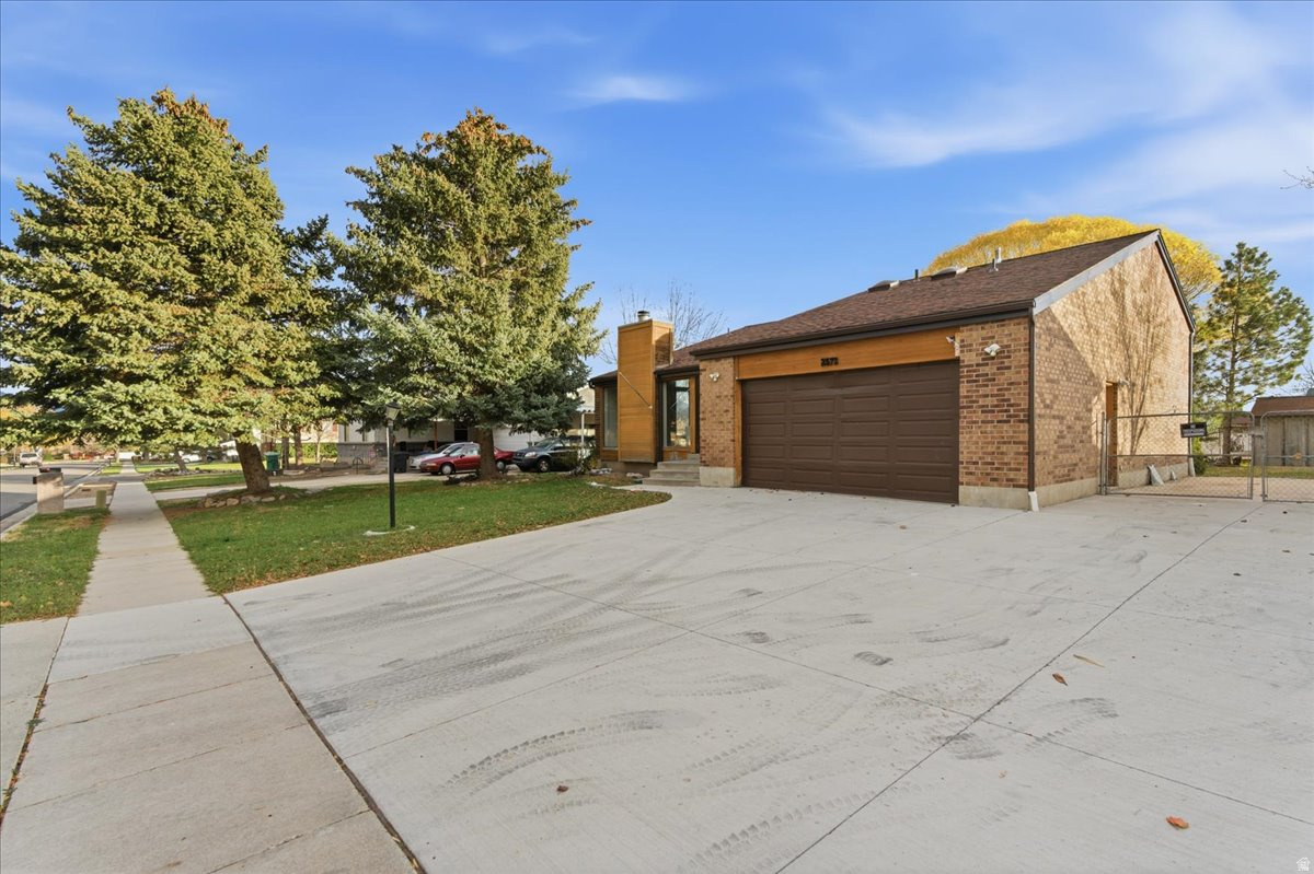 West Jordan, Utah, 84084, United States, 4 Bedrooms Bedrooms, ,2 BathroomsBathrooms,Residential,For Sale,1996138