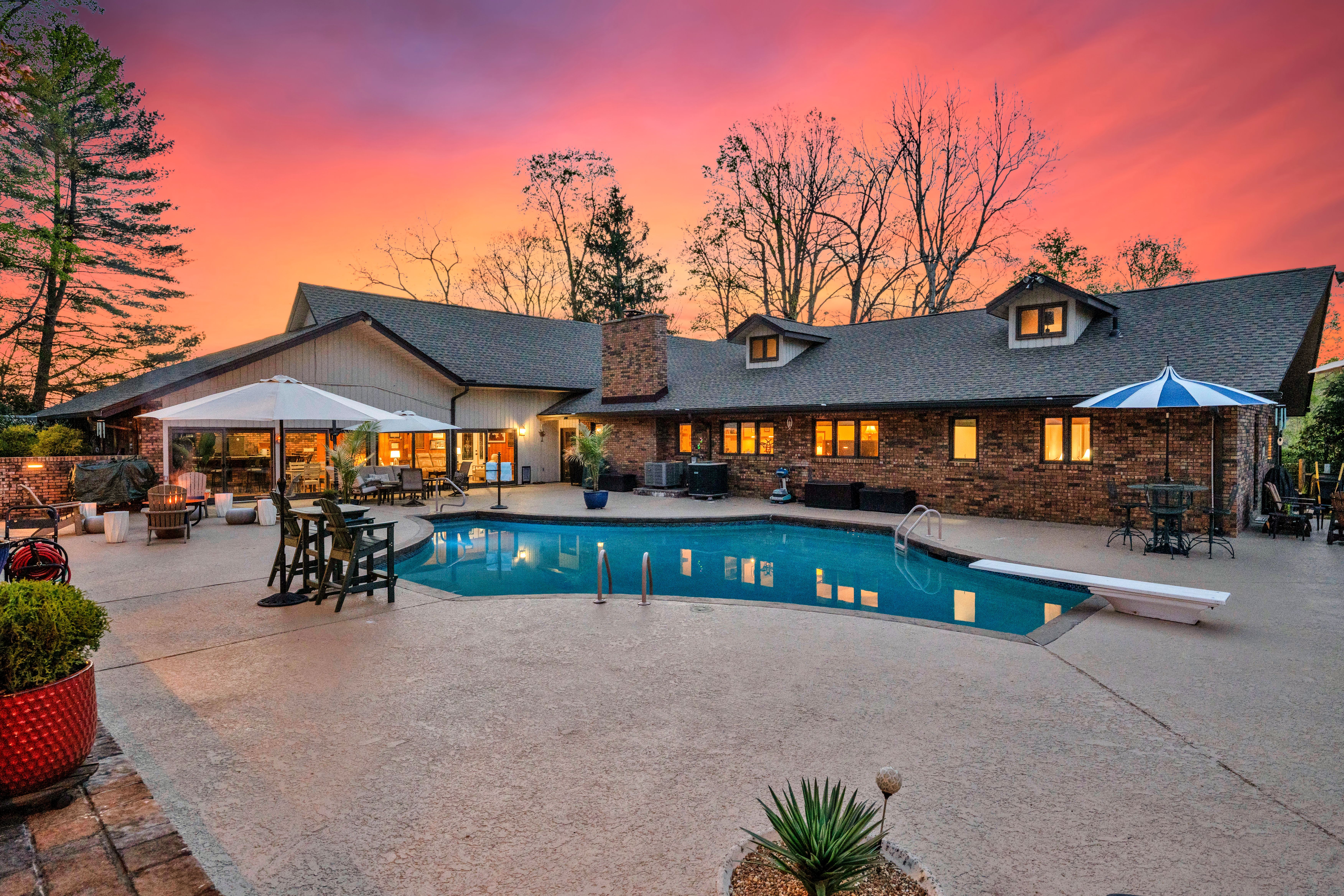  4953 Weaver Pike, Bluff City, TN 37618 - 物件實景