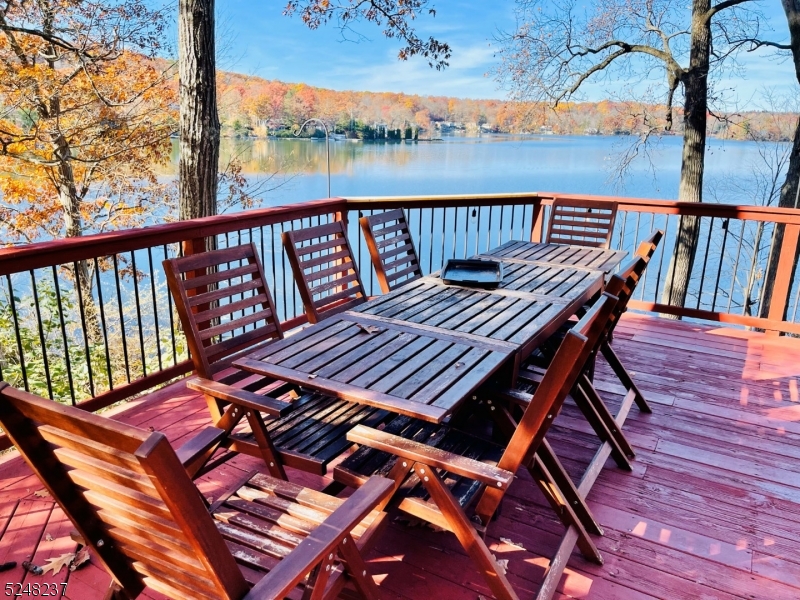 Vernon, New Jersey, 07422, United States, 3 Bedrooms Bedrooms, ,2 BathroomsBathrooms,Residential,For Sale,1851116